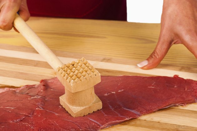 Tenderizing meat