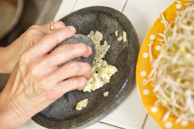 Crushing garlic