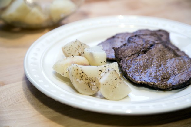 How to Boil Turnips | Livestrong.com