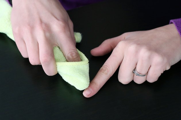 How to Use a Nail Buffer | Livestrong.com