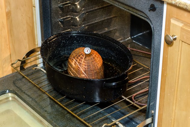 warming a precooked spiral ham in crockpot