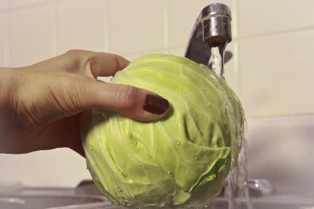 How to Cook Cabbage in a Microwave Oven