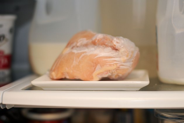 How To Defrost Chicken The Fastest Livestrong Com   5e656482 80b8 4617 81e6 Cbfbc497e864 