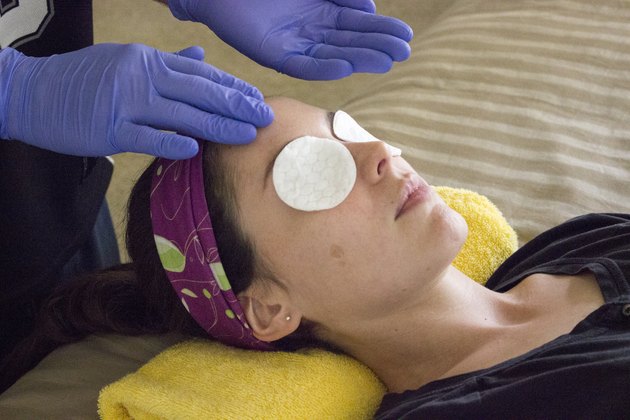 10 Steps of a Spa Facial | Livestrong.com