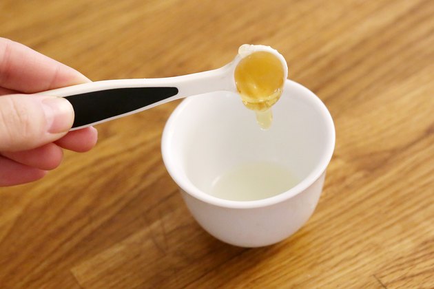 How to Mix Honey Lemon Juice & Olive Oil for Cleaning Your ...