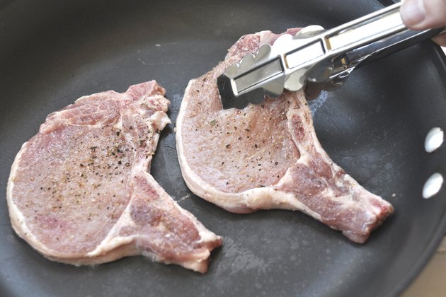 Best Way To Cook Thin Pork Chops / A Complete Guide to ...