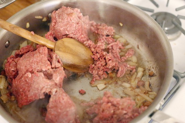 how-to-cook-minced-beef-for-spaghetti-bolognese-livestrong