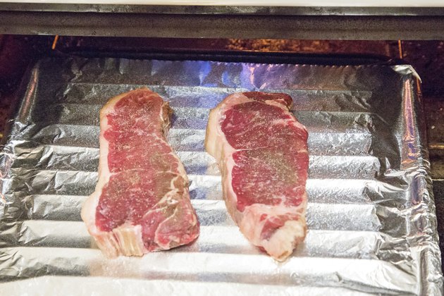 How To Broil A Ny Strip Steak 