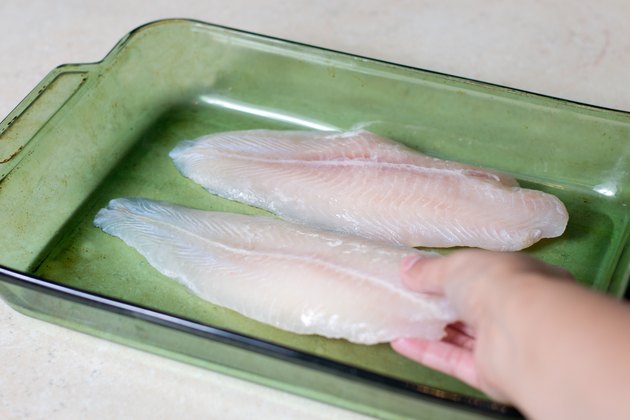 how-to-bake-swai-fish-in-the-oven-livestrong