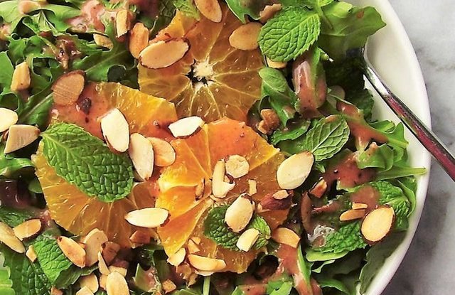 Citrus and Arugula Salad With Cranberry Dressing