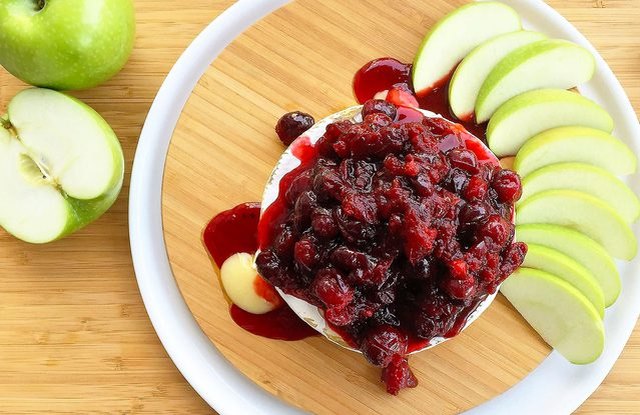 Cranberry Baked Brie