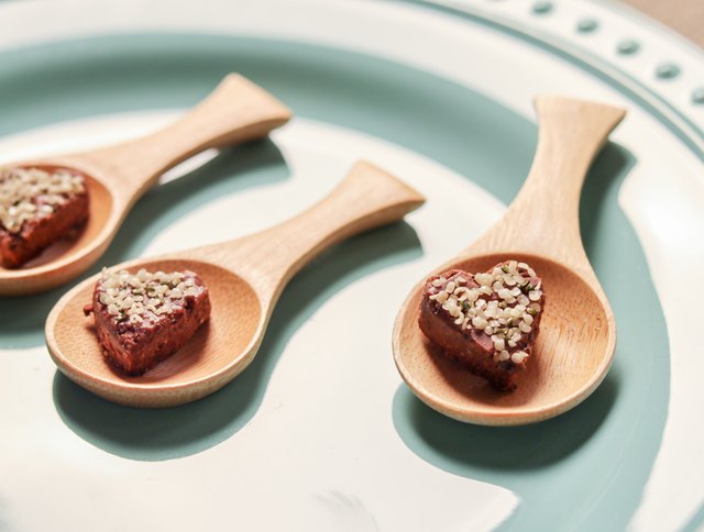 Hemp heart fat bombs plant protein omegas