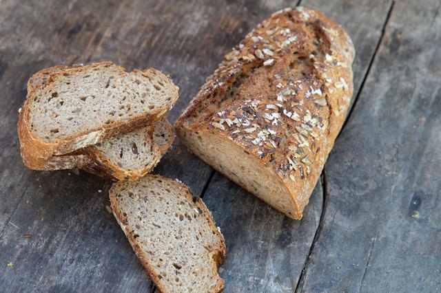 the-best-breads-for-a-low-glycemic-diet-livestrong