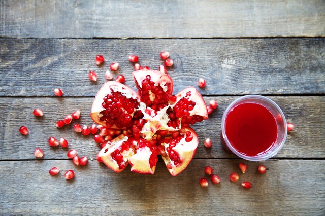 How Much Pomegranate Juice Should a Person Consume in ...
