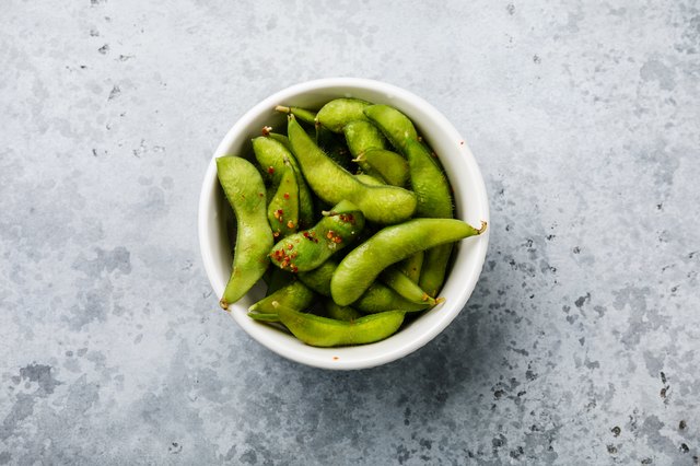 edamame soybeans beans between livestrong differences soy soybean steamed fresh