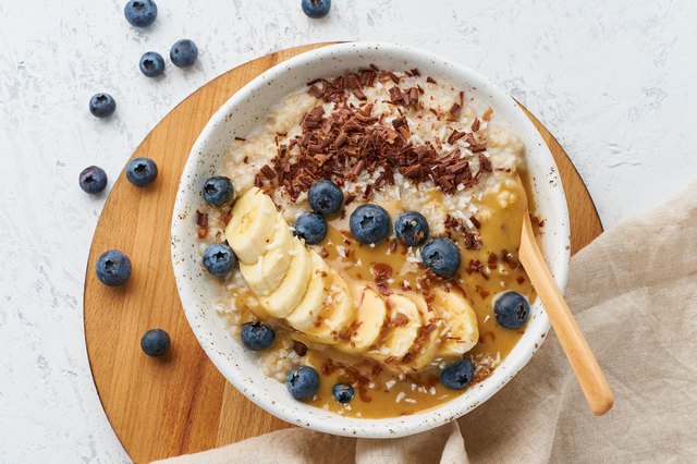 Do Oats Cause Bloating? | livestrong