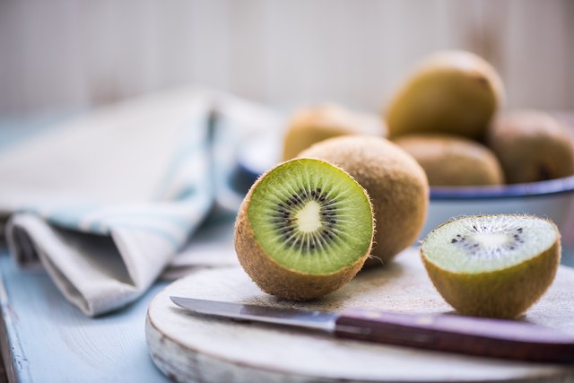 Are Green Kiwi Fruit & Gold Kiwi Fruit Nutritionally the Same?
