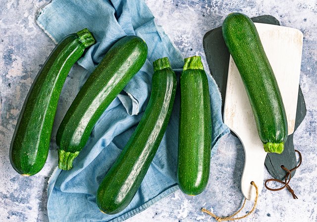 can-you-eat-the-zucchini-skin-livestrong