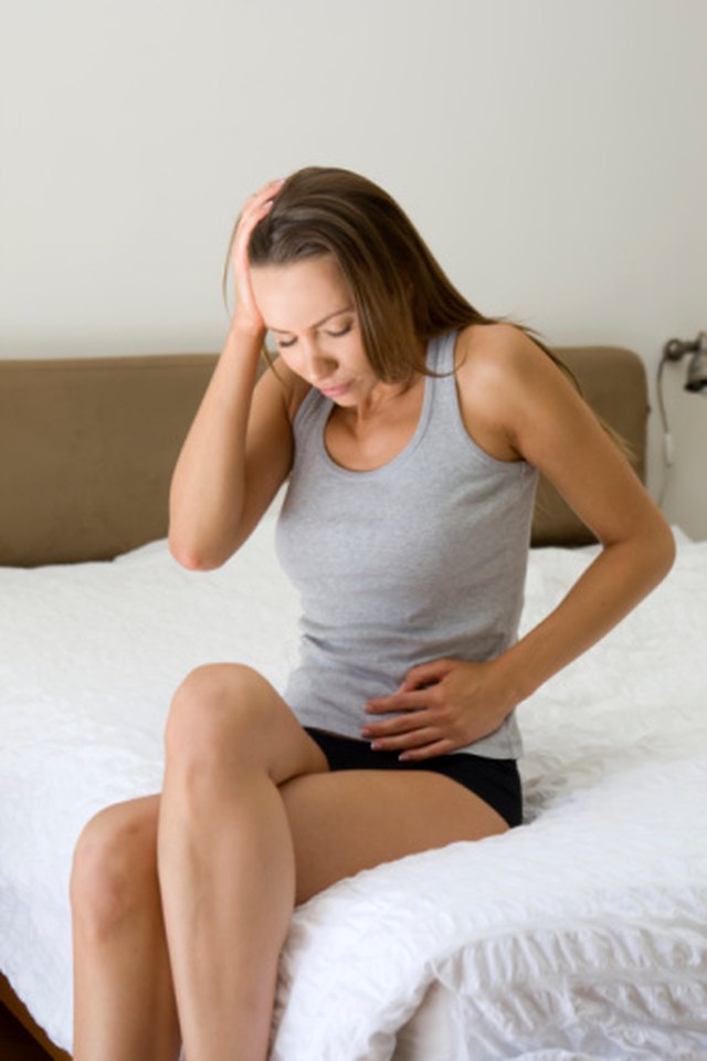 what-causes-stomach-swelling-diarrhea-livestrong