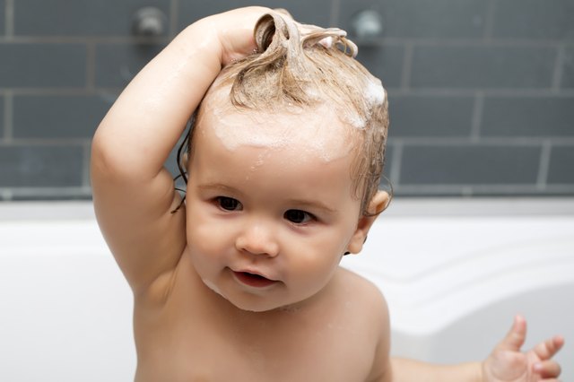 how-to-treat-dry-scalp-in-babies-livestrong