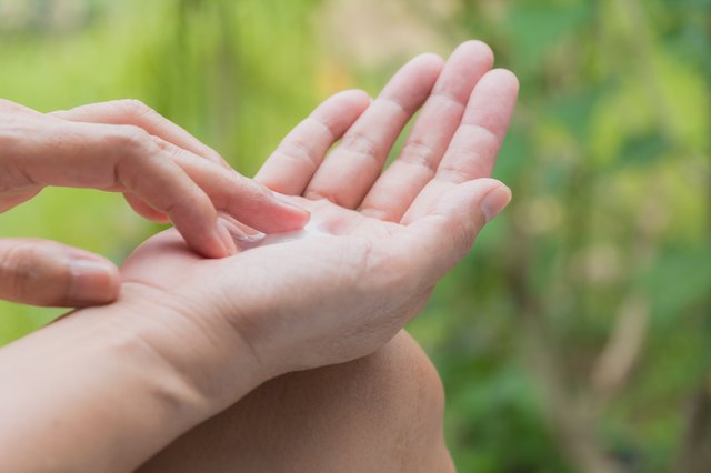 Peeling Skin on Hands & Fingers | Livestrong.com