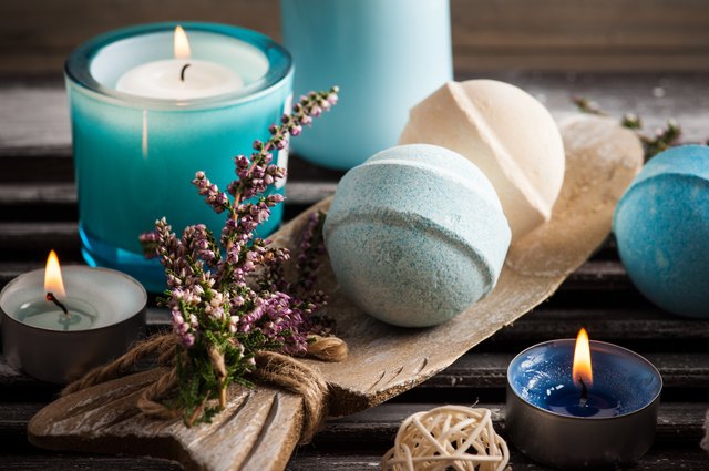 Spa composition with blue vanilla bath bombs, heather flowers