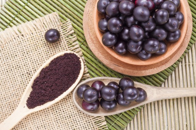 berries and acai powder