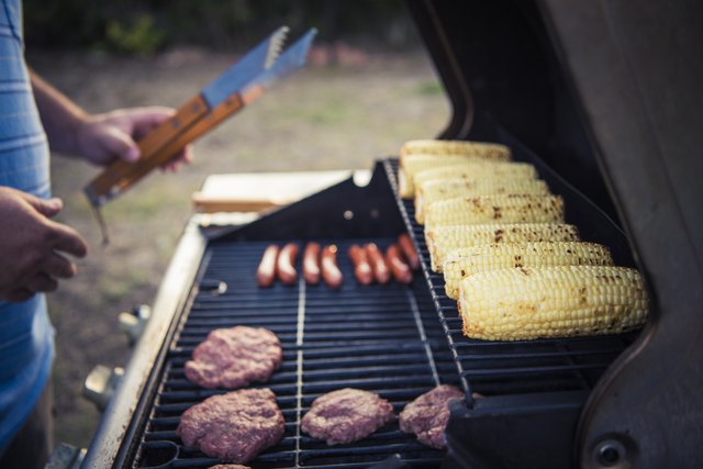 Grilling Frozen Burgers With or Without Thawing | Livestrong.com