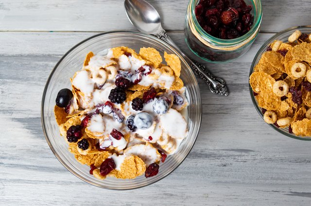 Breakfast cereals with berry fruits in bowl
