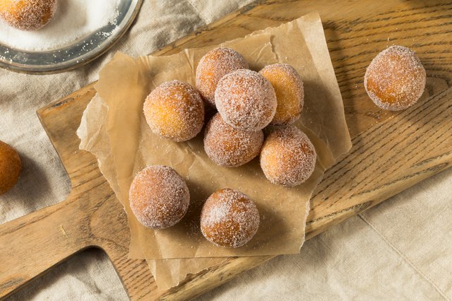 How Many Calories Do Doughnut Holes Have? | livestrong