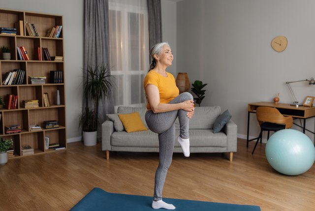 This 15-minutes wall Pilates routine will help you build strength while  protecting your joints