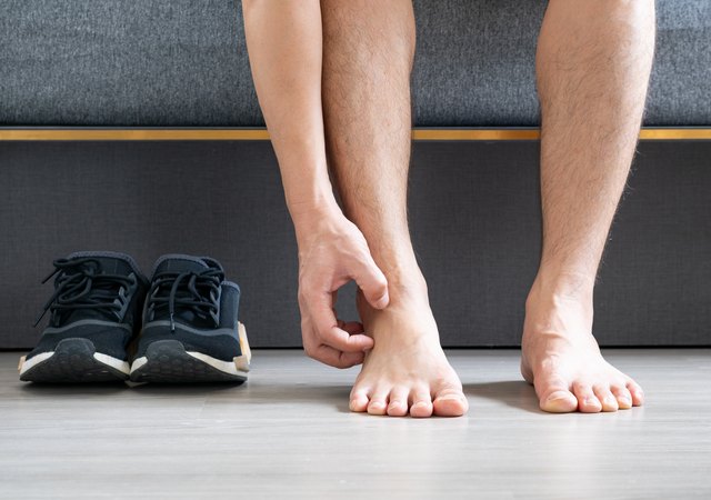 itchy-ankles-causes-remedies-and-prevention-livestrong