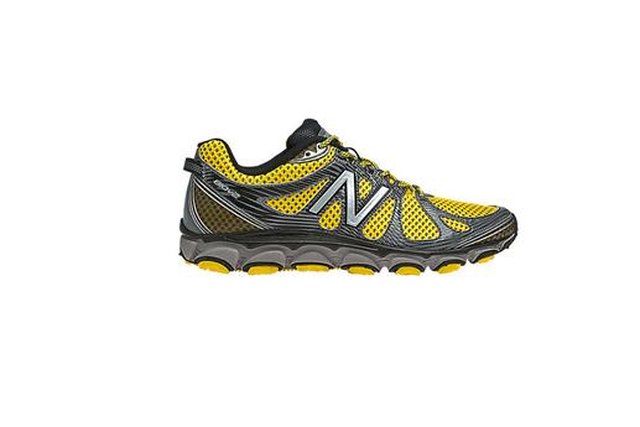 best sneakers for flat feet and shin splints