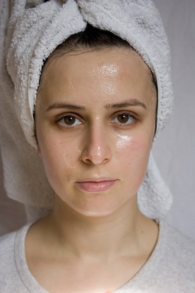 how-to-wash-your-face-when-you-take-accutane-livestrong