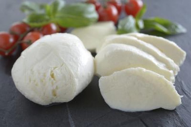 Nutrition Facts on Mozzarella Cheese | Livestrong.com