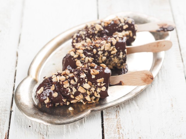 banana in chocolate