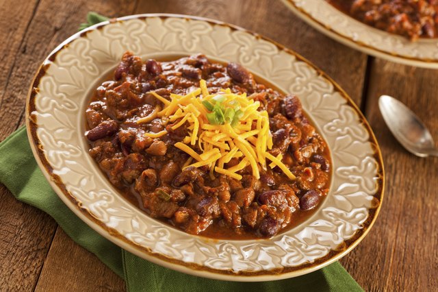 how many calories in homemade chili with beef and beans