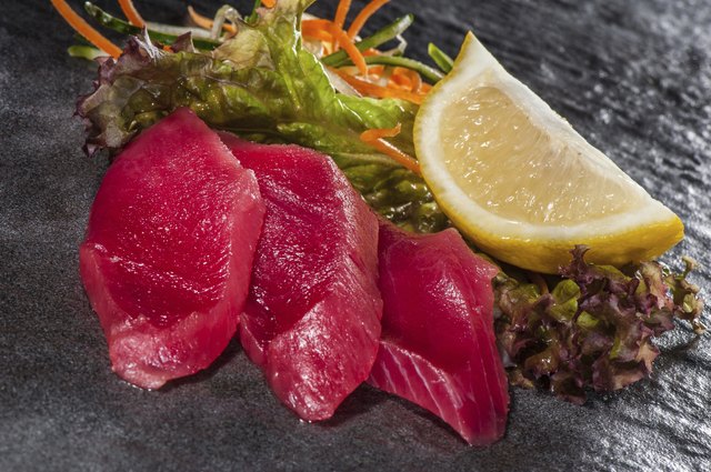 Red tuna slices