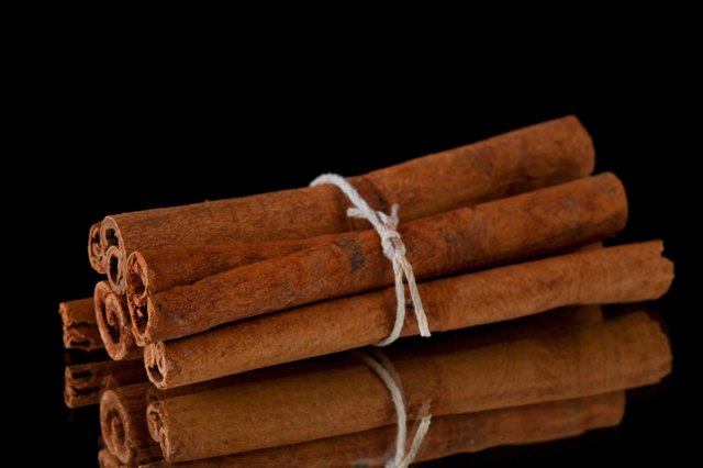 Cinnamon sticks packed together