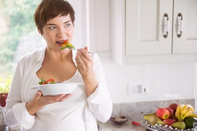 What is the Diet for a 42 Year Old Woman? | Livestrong.com