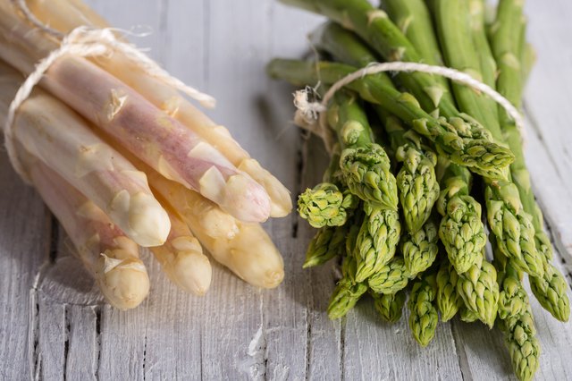 bunch of green and white asparagus