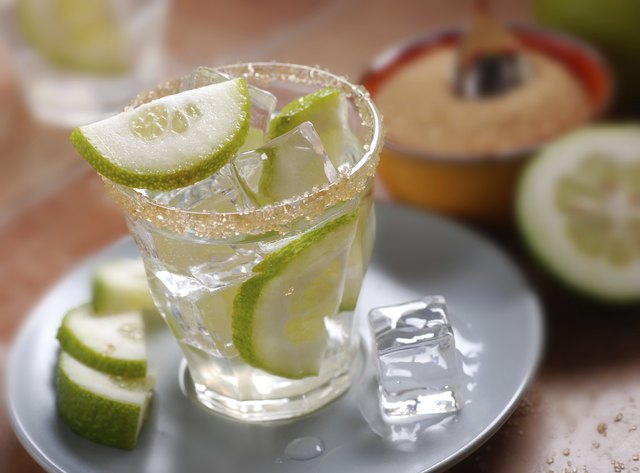 tonic water with lemon