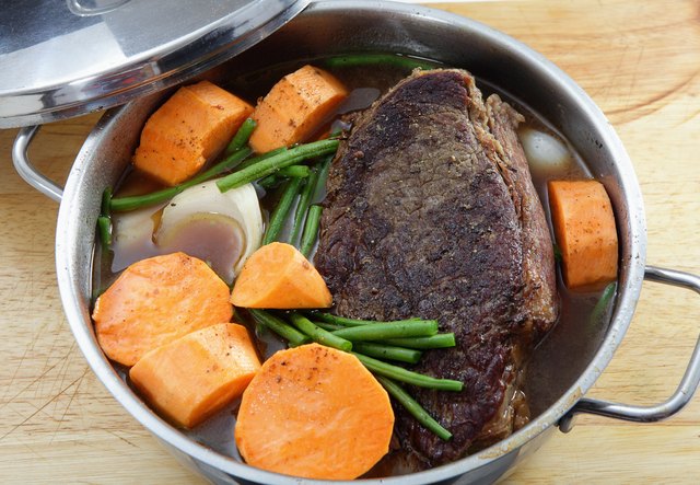 how-to-cook-a-frozen-beef-roast-in-the-crock-pot-livestrong