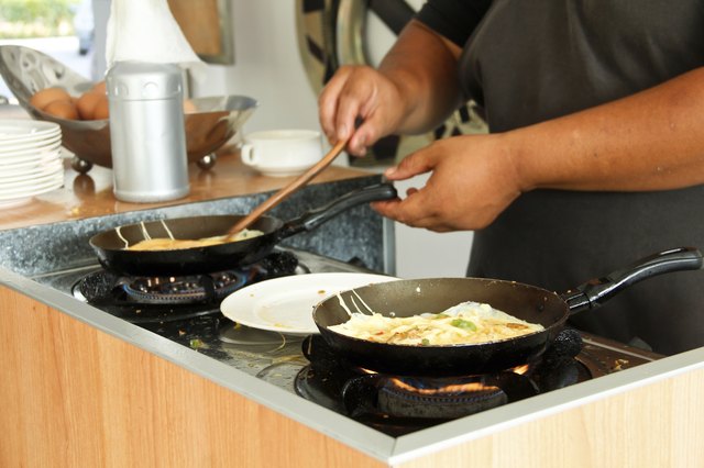 Cooking egg