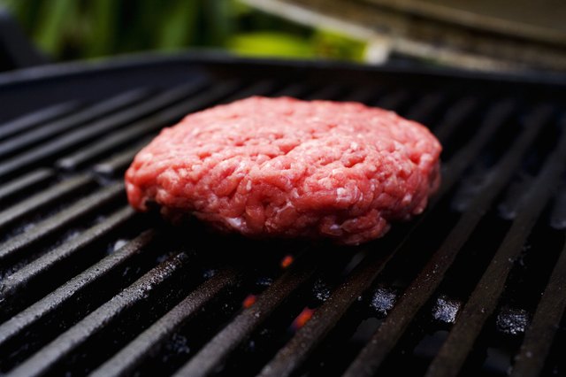 How to Smoke Hamburgers | Livestrong.com