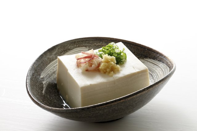 Low-Carb Diet & Tofu | Livestrong.com