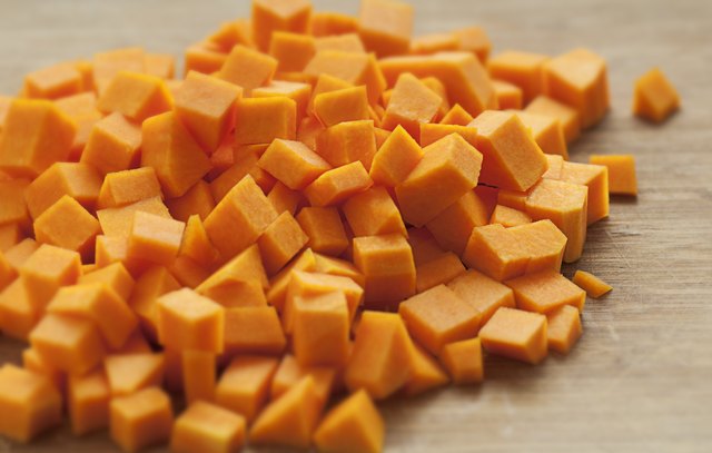 How to Cook a Cubed Butternut Squash in a Stove Pan | Livestrong.com