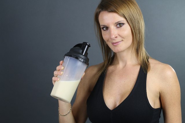 does-protein-powder-mess-up-the-liver-livestrong