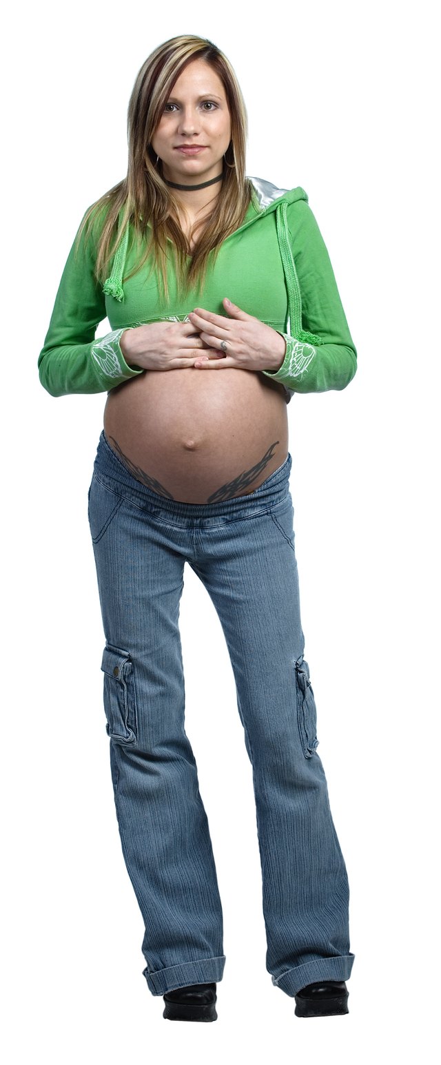 will-my-belly-button-go-back-to-normal-if-it-popped-out-while-pregnant