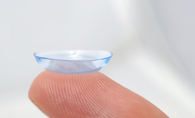 Contact lens holding